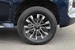 2022 Mitsubishi Pajero Sport GLS