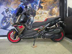 2025 BMW Motorrad C 400 X GREEN