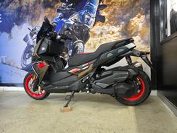 2025 BMW Motorrad C 400 X GREEN