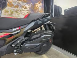 2025 BMW Motorrad C 400 X GREEN