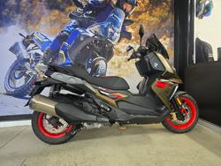 2025 BMW Motorrad C 400 X GREEN