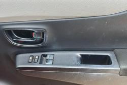 2013 Toyota Yaris YR