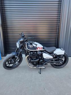 2025 Royal Enfield Shotgun 650 Shotgun White