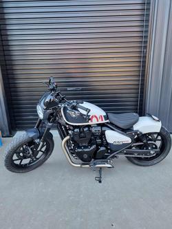 2025 Royal Enfield Shotgun 650 Shotgun White