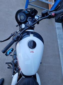 2025 Royal Enfield Shotgun 650 Shotgun White