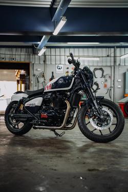 2025 Royal Enfield Shotgun 650 Shotgun White