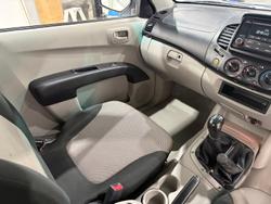 2014 Mitsubishi Triton GLX