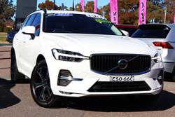 2022 Volvo XC60 B5 Momentum