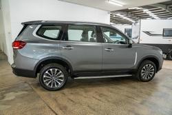 2021 LDV D90 Executive