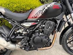 2026 Royal Enfield Guerrilla 450 BLACK
