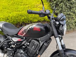 2026 Royal Enfield Guerrilla 450 BLACK