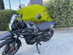 2025 Royal Enfield HIMALAYAN 450 BLACK