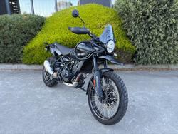 2025 Royal Enfield HIMALAYAN 450 BLACK