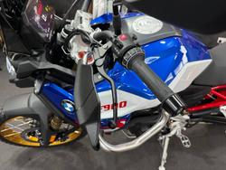 2026 BMW Motorrad F 900 GS ENDURO Racing blue metallic matt / Light white. (14-10)