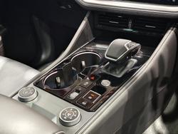2024 Volkswagen Touareg 210TDI R-Line