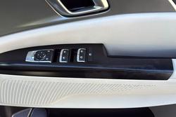 2023 Kia Carnival S