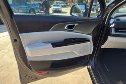 2023 Kia Carnival S
