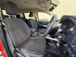 2019 Nissan Navara RX