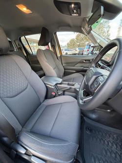 2025 Toyota Hilux SR 48V