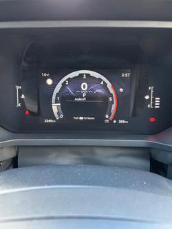 2025 Toyota Hilux SR 48V