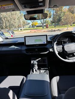 2025 Toyota Hilux SR5 48V