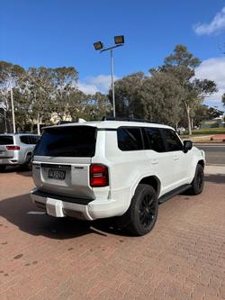 2026 Toyota Landcruiser Prado Kakadu