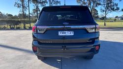 2023 Ford Everest Platinum