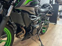2025 Kawasaki Z500 SE Green