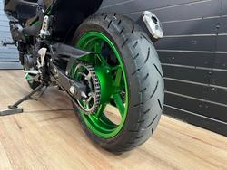 2025 Kawasaki Z500 SE Green