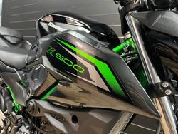 2025 Kawasaki Z500 SE Green
