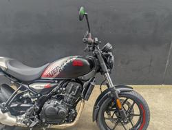 2026 Royal Enfield Guerrilla 450 Guerrilla Black