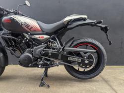 2026 Royal Enfield Guerrilla 450 Guerrilla Black