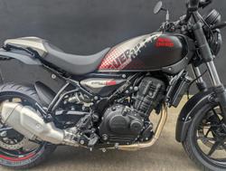 2026 Royal Enfield Guerrilla 450 Guerrilla Black