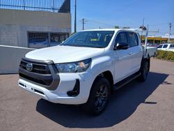 2022 Toyota Hilux SR