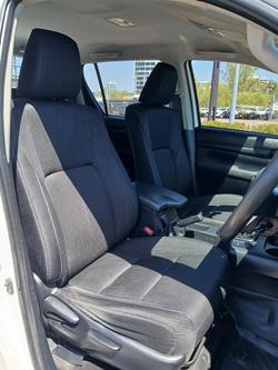 2022 Toyota Hilux SR