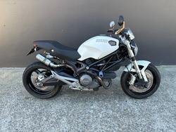 Ducati Monster 696
