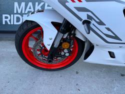 2023 Yamaha YZF-R7LA White