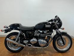 Triumph Thruxton 900