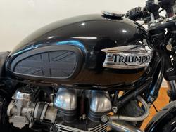2010 Triumph THRUXTON 900 Black