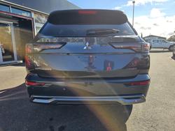2025 Mitsubishi Outlander Exceed