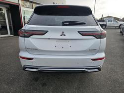 2025 Mitsubishi Outlander Exceed