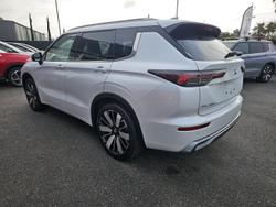 2025 Mitsubishi Outlander Exceed