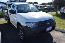2010 Mitsubishi Triton GL