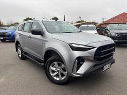 Isuzu MU-X
