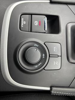 2026 Isuzu MU-X LS-M MY25.5 4X4 Dual Range Mercury Silver