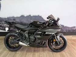 Yamaha YZF-R7LA