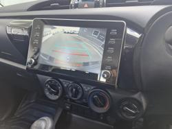 2024 Toyota Hilux SR