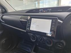 2024 Toyota Hilux SR