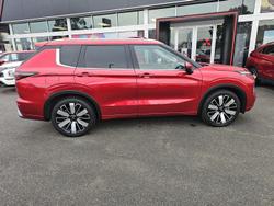 2025 Mitsubishi Outlander Exceed