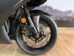 2025 Yamaha YZF-R3 Black